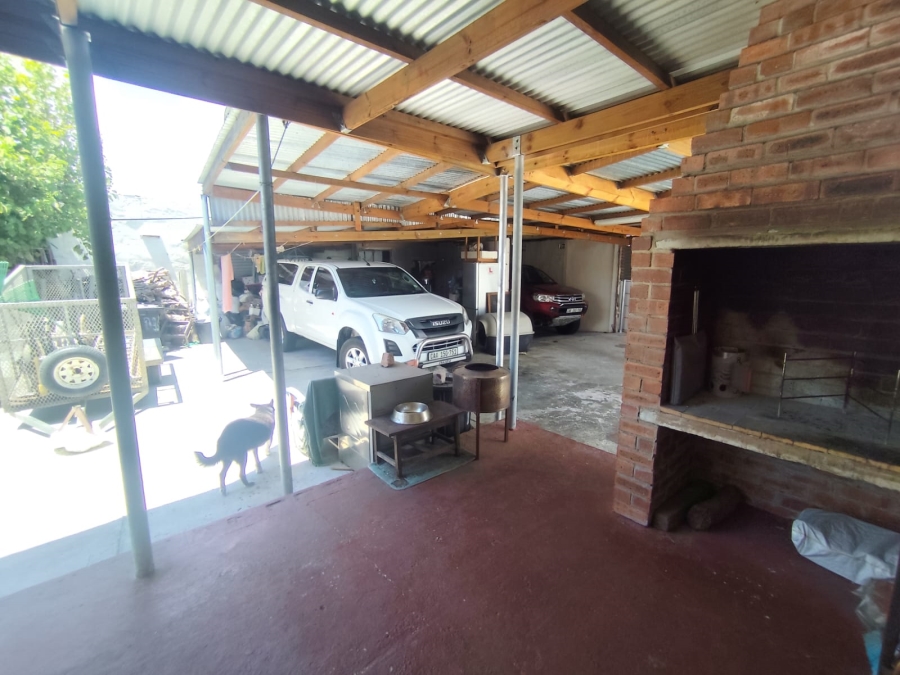 5 Bedroom Property for Sale in Athlone Western Cape